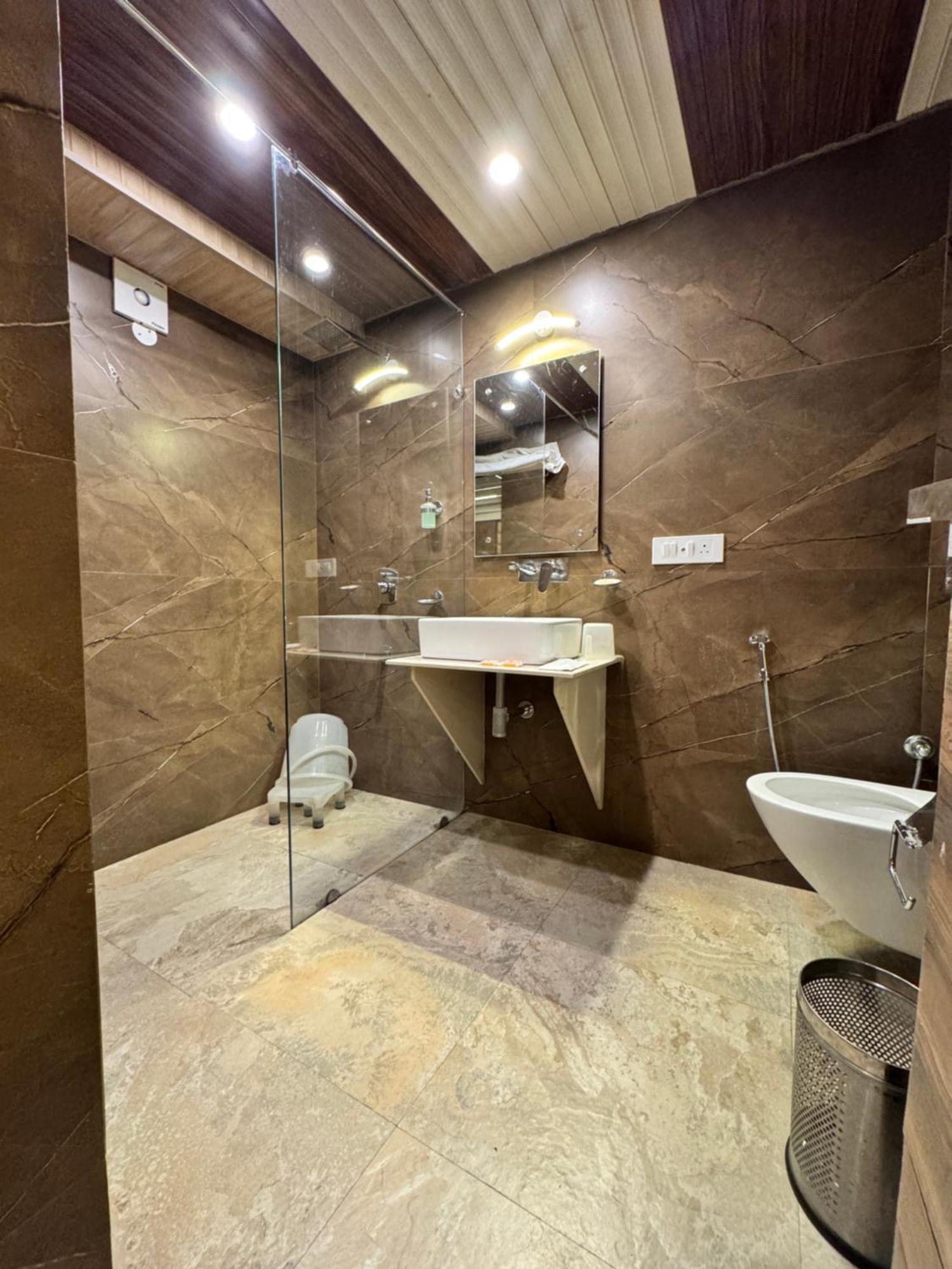 שימלה Hotel Victory Since 1979 מראה חיצוני תמונה